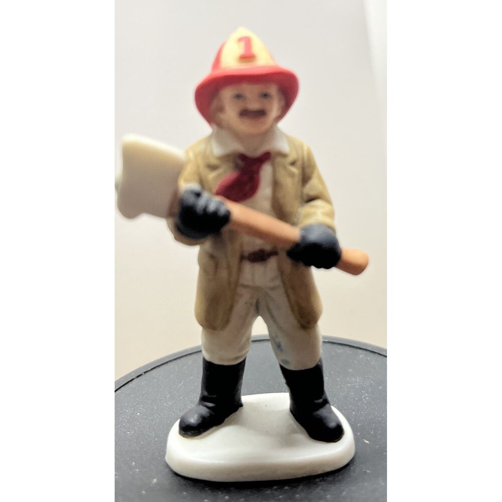 Lefton Colonial Village 1989  07331 Bud Michaels Fireman Christmas Figurine